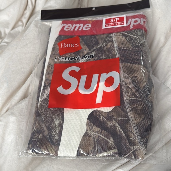 Supreme Hanes Thermal - Picture 2 of 4